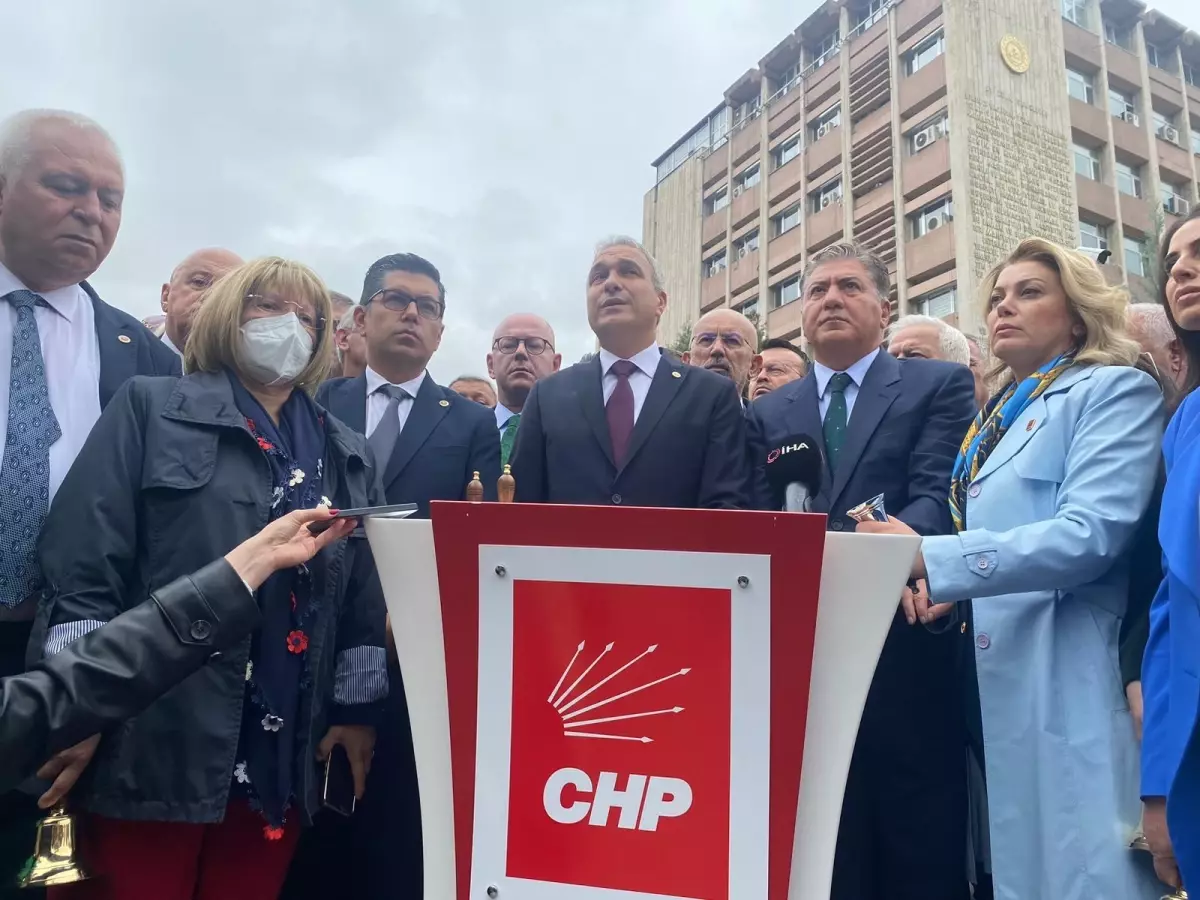 CHP’den MEB Önünde Eğitim Sorunlarına Protesto