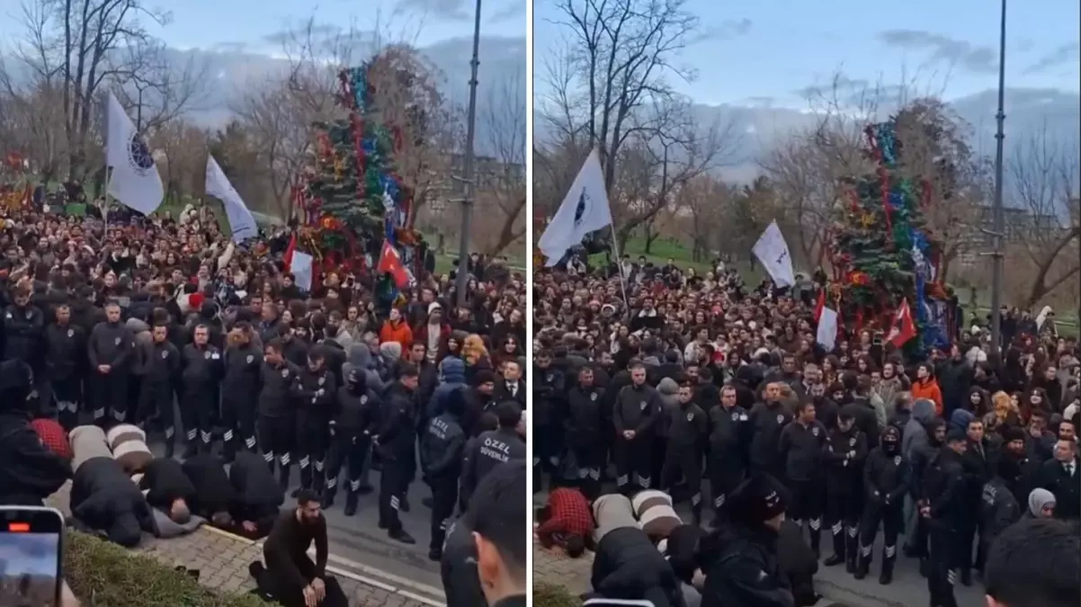 Yıldız Teknik Üniversitesi’nde yılbaşı ağacının önünde kavga çıktı